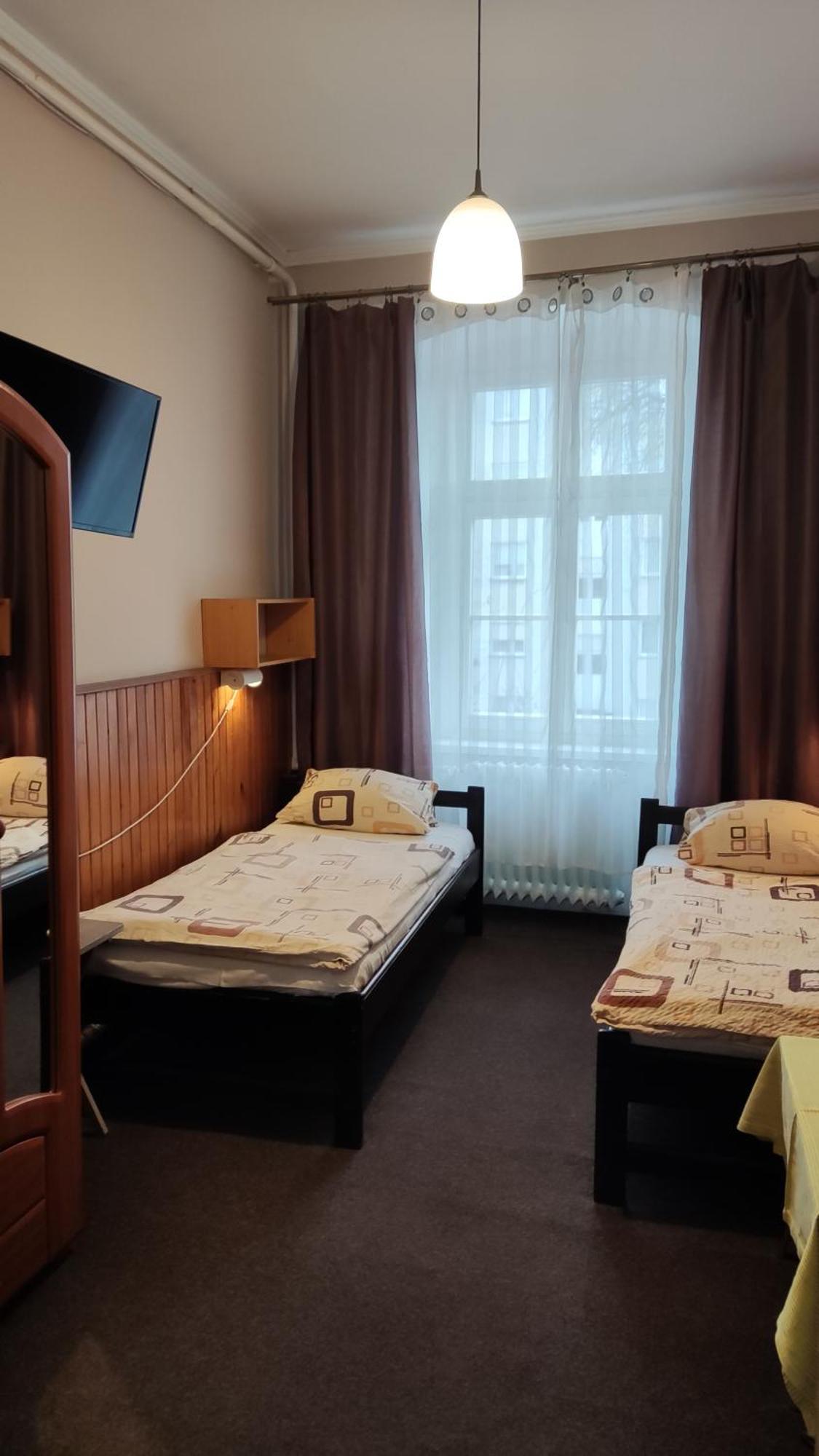 Hotel Polonia Намислув Екстер'єр фото