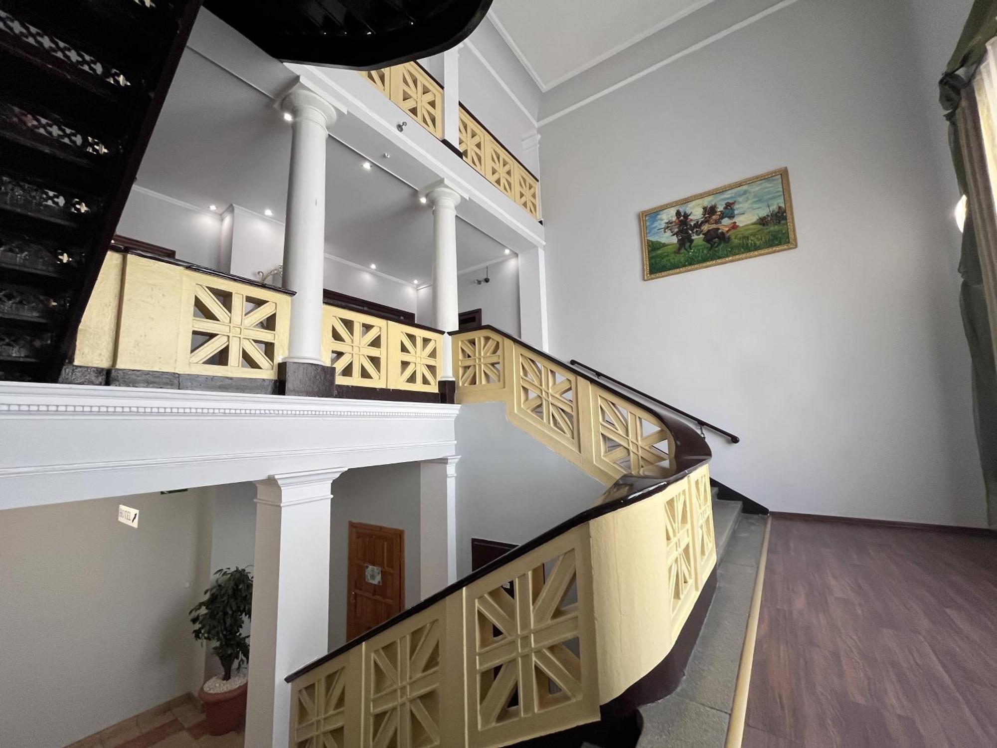 Hotel Polonia Намислув Екстер'єр фото