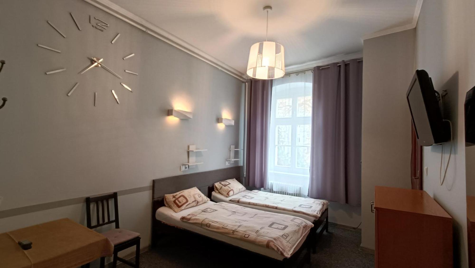 Hotel Polonia Намислув Екстер'єр фото