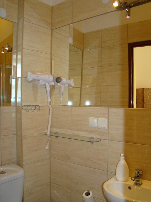 Hotel Polonia Намислув Номер фото