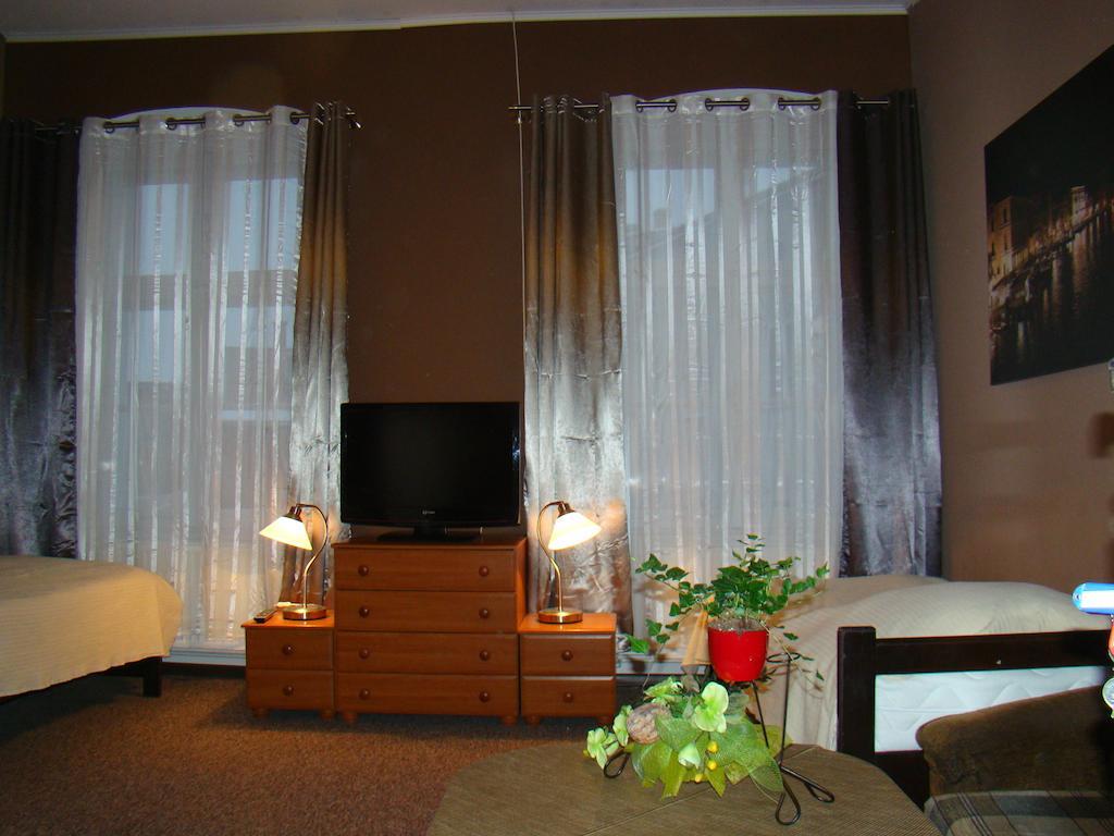 Hotel Polonia Намислув Номер фото