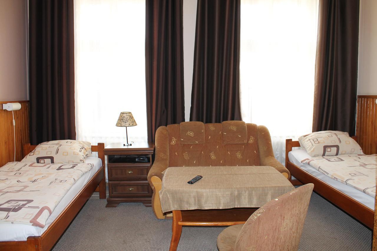 Hotel Polonia Намислув Екстер'єр фото